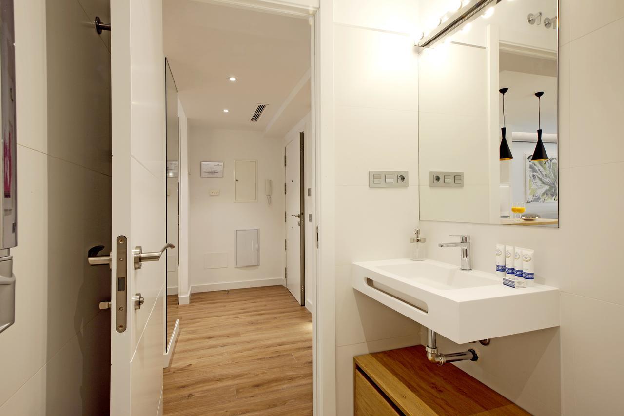 Gran Via Suites Madrid Exterior photo
